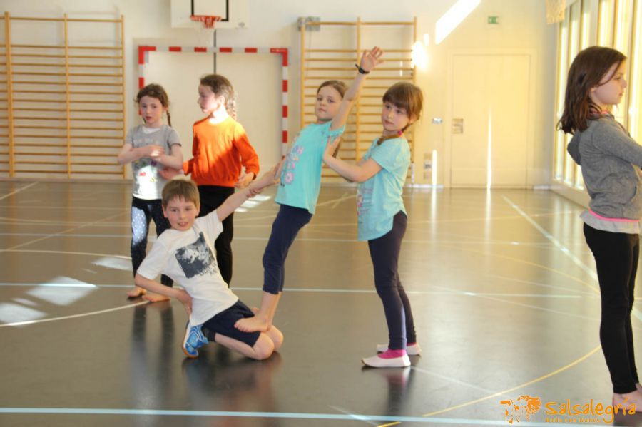 108-Salsalegria-Kinder-Tanzen-Zumba-Kids-April-2018-Schule-Balgrist.jpg