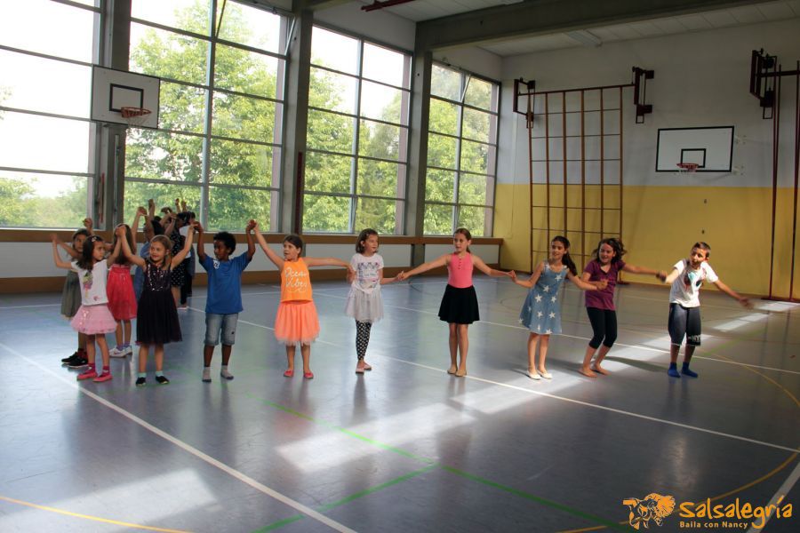 Salsalegria-Kids-Abschluss-Schule-Affoltern-Juli-2016-13.jpg