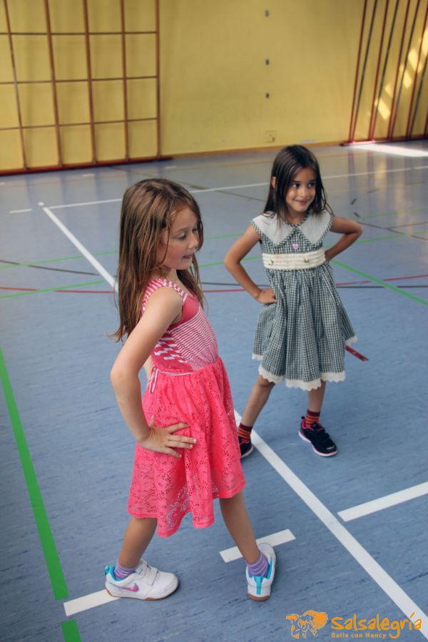 Salsalegria-Kids-Abschluss-Schule-Affoltern-Juli-2016-23.jpg