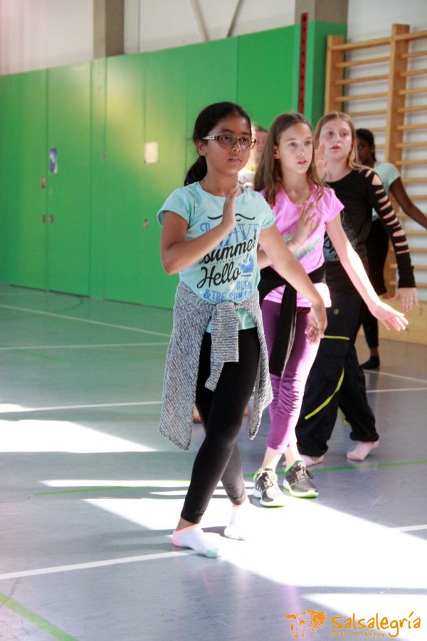Salsalegria-Kids-Abschluss-Schule-Affoltern-Juli-2016-50.jpg