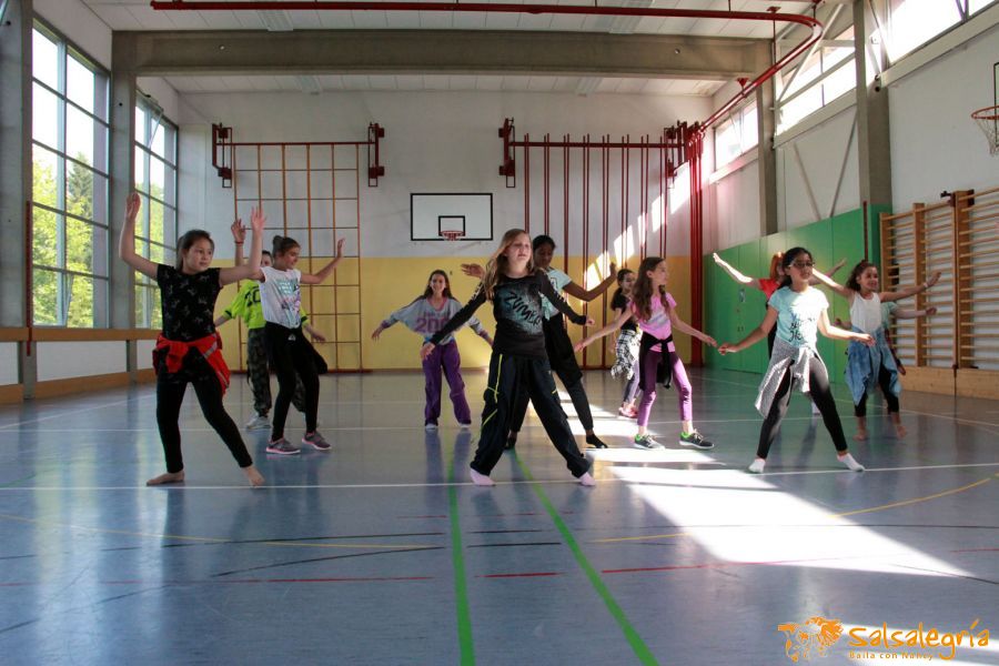 Salsalegria-Kids-Abschluss-Schule-Affoltern-Juli-2016-51.jpg