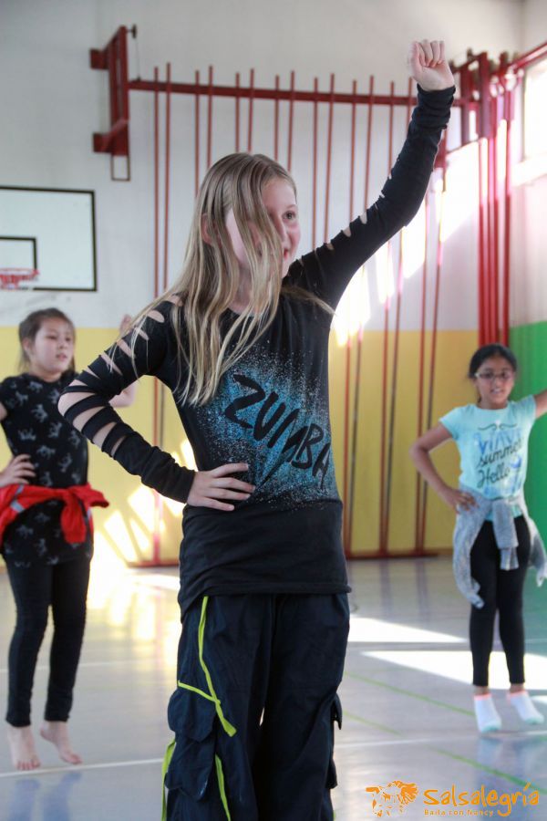 Salsalegria-Kids-Abschluss-Schule-Affoltern-Juli-2016-59.jpg