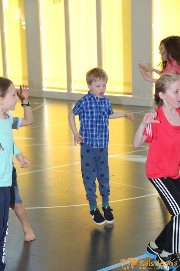 059-Salsalegria-Kinder-Tanzen-Zumba-Kids-April-2018-Schule-Balgrist.jpg