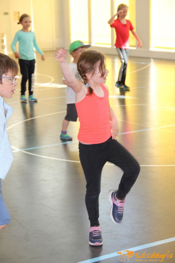 074-Salsalegria-Kinder-Tanzen-Zumba-Kids-April-2018-Schule-Balgrist.jpg