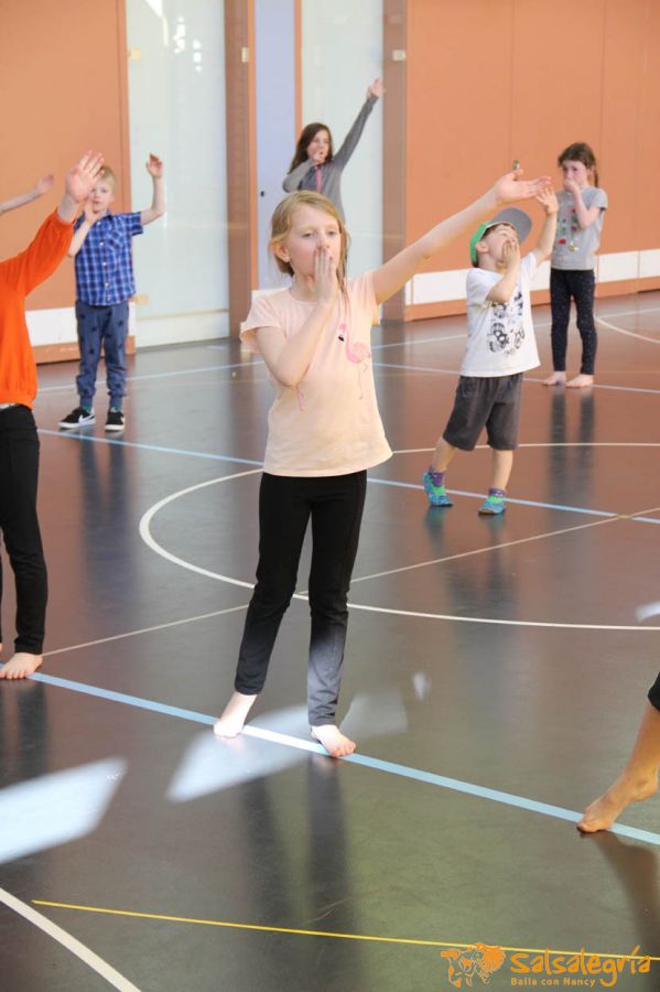 077-Salsalegria-Kinder-Tanzen-Zumba-Kids-April-2018-Schule-Balgrist.jpg