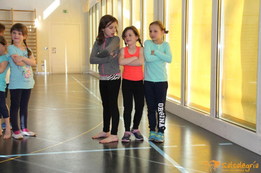 103-Salsalegria-Kinder-Tanzen-Zumba-Kids-April-2018-Schule-Balgrist.jpg