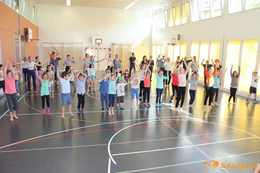 130-Salsalegria-Kinder-Tanzen-Zumba-Kids-April-2018-Schule-Balgrist.jpg