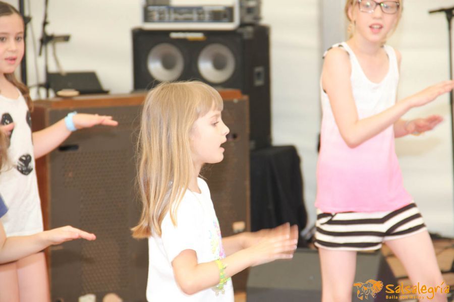Quartierfest-Hottingen-Salsalegria-Kids-2013-April-web-024.jpg