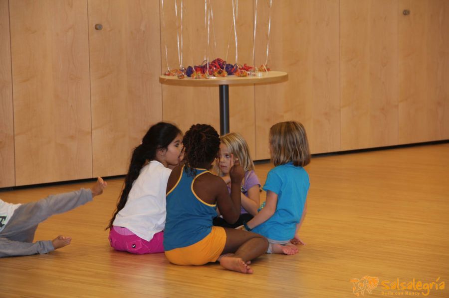 Abschluss-Salsalegria-Kids-Oktober-2013-web-001.jpg