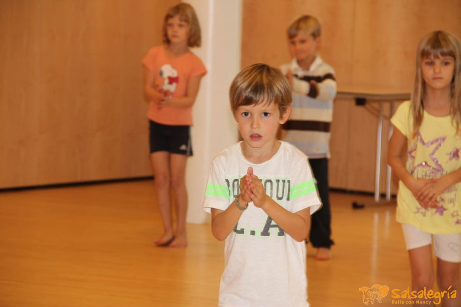 Abschluss-Salsalegria-Kids-Oktober-2013-web-011.jpg