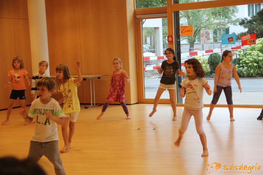 Abschluss-Salsalegria-Kids-Oktober-2013-web-012.jpg