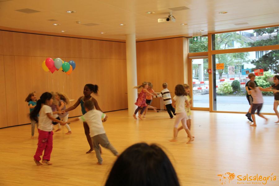 Abschluss-Salsalegria-Kids-Oktober-2013-web-017.jpg