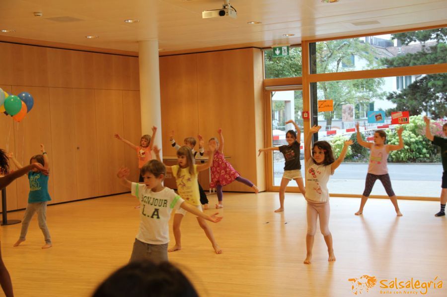 Abschluss-Salsalegria-Kids-Oktober-2013-web-020.jpg