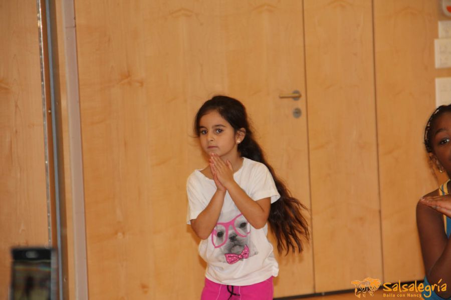 Abschluss-Salsalegria-Kids-Oktober-2013-web-034.jpg