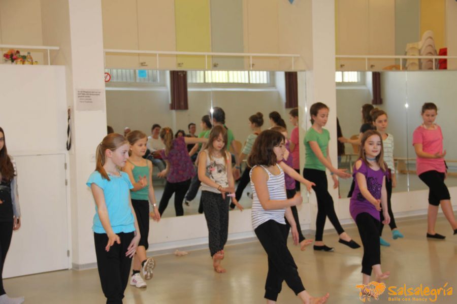 salsalegria-kids-abschluss-2013-April-web-001.jpg