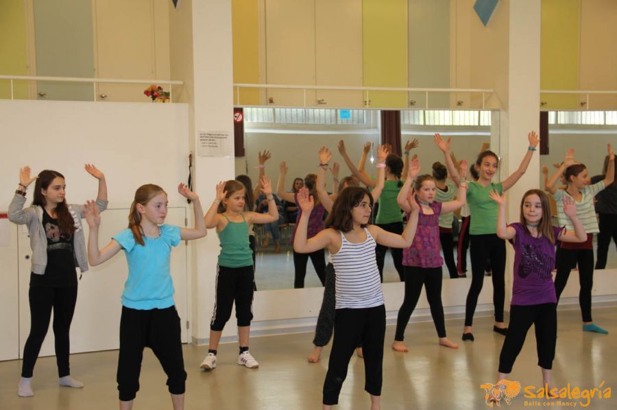salsalegria-kids-abschluss-2013-April-web-007.jpg
