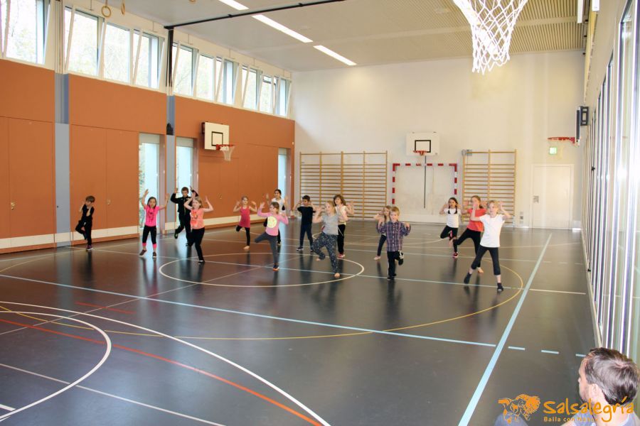 Salsalegria-Schule-Balgrist-April-2017-009.jpg