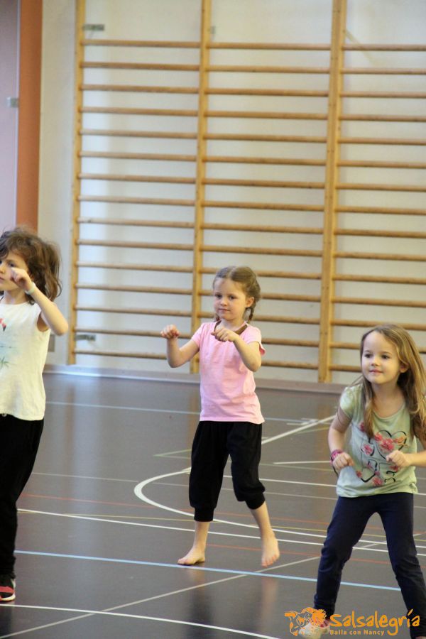 Salsalegria-Schule-Balgrist-April-2017-012.jpg