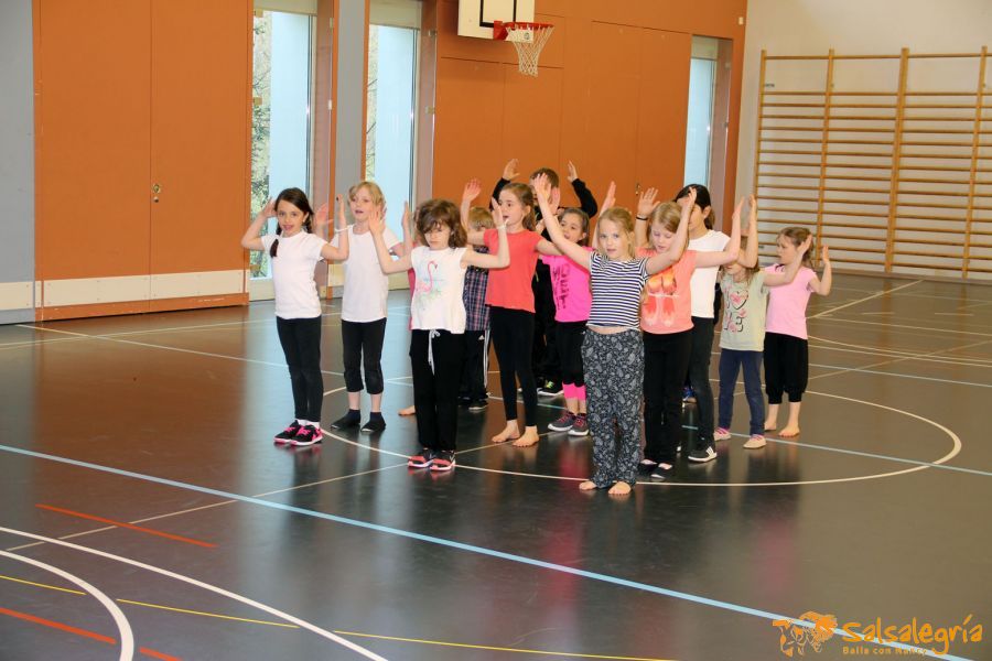 Salsalegria-Schule-Balgrist-April-2017-044.jpg