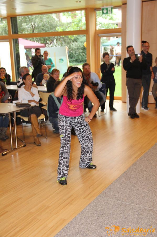 Sommerfest-Alterszentrum-Hottingen-Zumba-Salsa-web-075.jpg