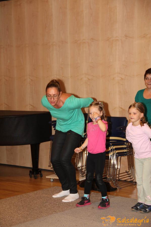 Sommerfest-Alterszentrum-Hottingen-Zumba-Salsa-web-198.jpg