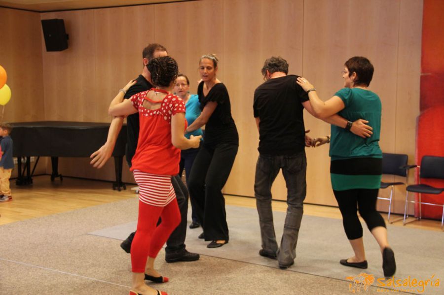 Sommerfest-Alterszentrum-Hottingen-Zumba-Salsa-web-223.jpg