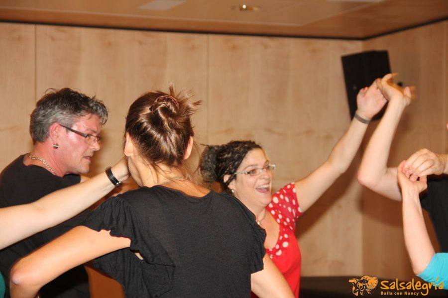 Sommerfest-Alterszentrum-Hottingen-Zumba-Salsa-web-279.jpg