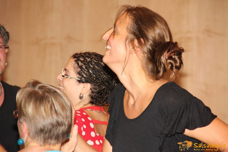 Sommerfest-Alterszentrum-Hottingen-Zumba-Salsa-web-302.jpg