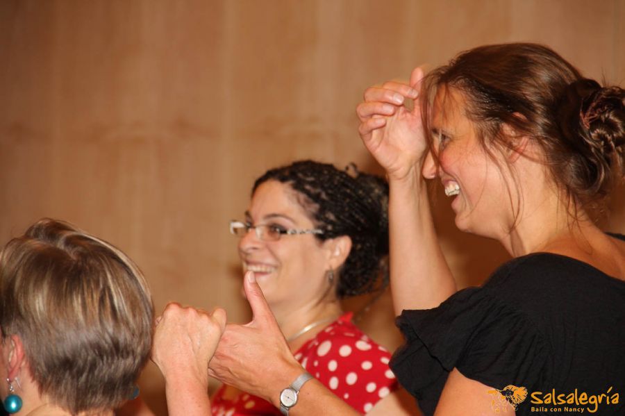 Sommerfest-Alterszentrum-Hottingen-Zumba-Salsa-web-303.jpg
