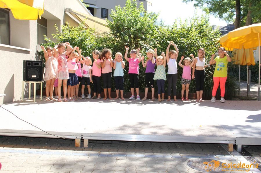 Salsalegria-Kinder-Tanzen-Zumba-Kids-August-2016-Sommerfest-Hottingen-005.jpg