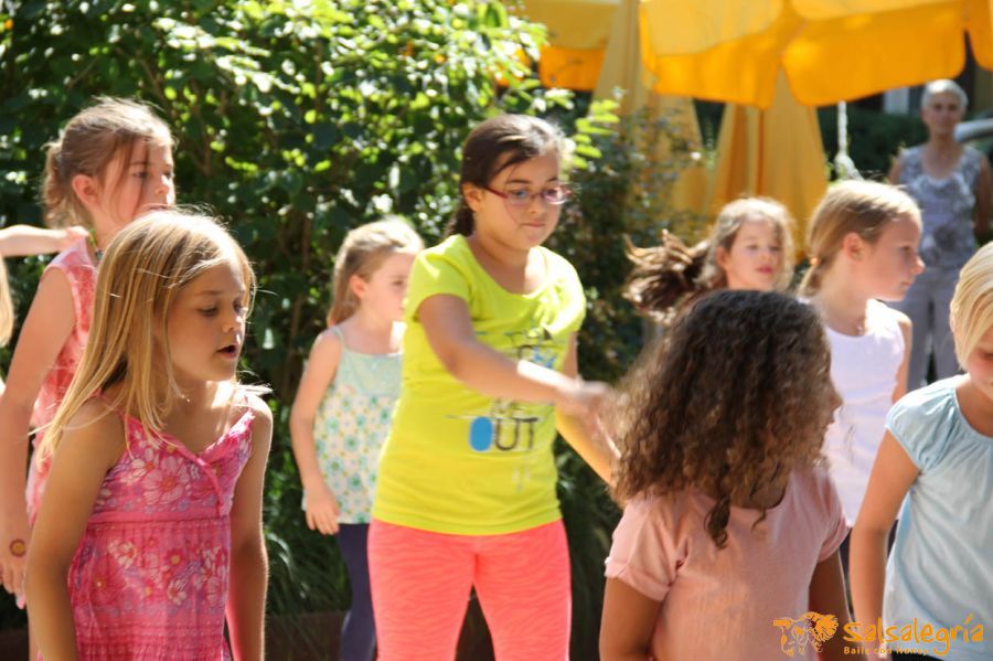Salsalegria-Kinder-Tanzen-Zumba-Kids-August-2016-Sommerfest-Hottingen-016.jpg