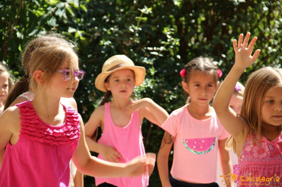 Salsalegria-Kinder-Tanzen-Zumba-Kids-August-2016-Sommerfest-Hottingen-019.jpg