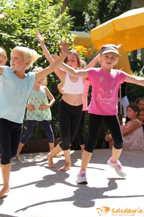 Salsalegria-Kinder-Tanzen-Zumba-Kids-August-2016-Sommerfest-Hottingen-024.jpg