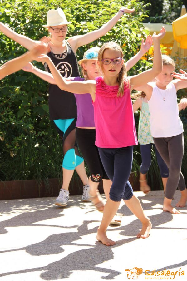 Salsalegria-Kinder-Tanzen-Zumba-Kids-August-2016-Sommerfest-Hottingen-025.jpg