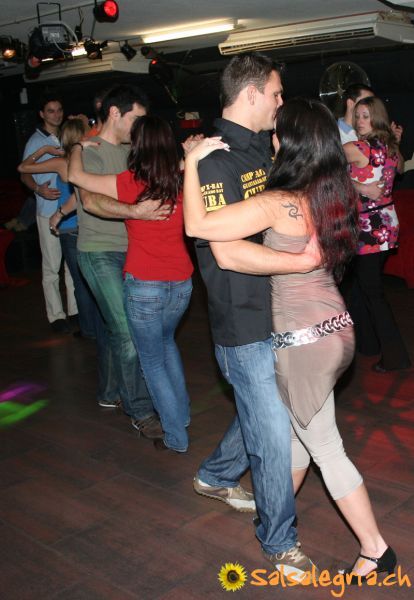 Salsalegria_Zouk_Night_Nov_2008_11.jpg