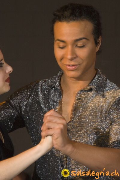 Salsalegria_Nancy_Zouk_Show_Pics_Nov_08_03.jpg