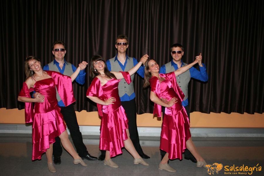 danceteam-salsalegria-bcn-2010-team-6.jpg