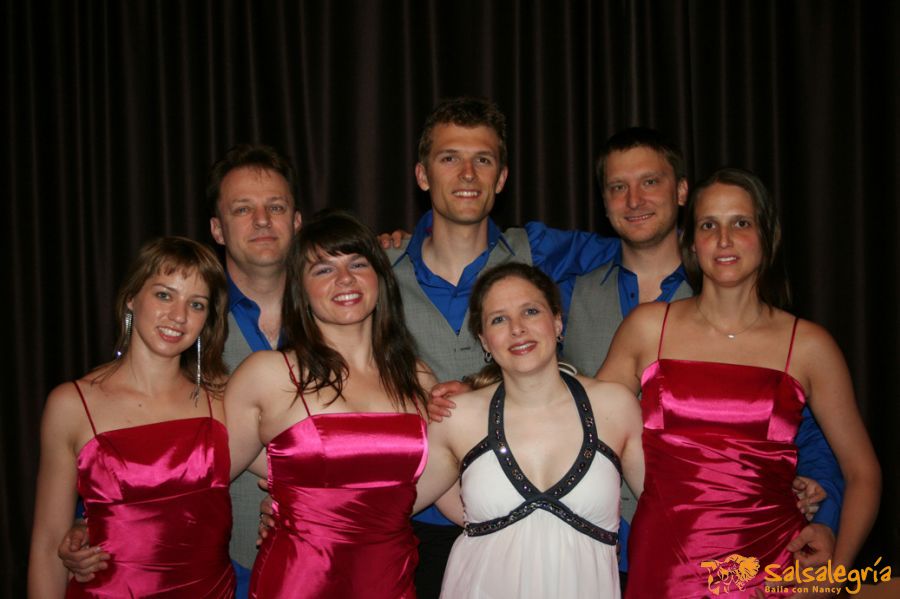 danceteam-salsalegria-bcn-2010-team-7.jpg
