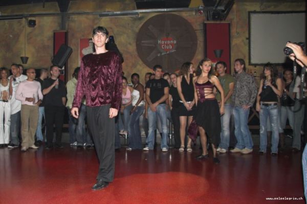 samba_zouk_show_luis_adriana_nancy-07.jpg
