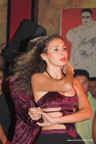 samba_zouk_show_luis_adriana_nancy-19.jpg