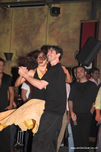 samba_zouk_show_luis_adriana_nancy-49.jpg
